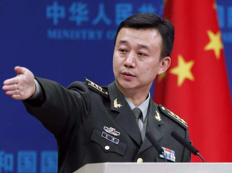 西藏军区接令开训，直20编队协同出动，15式坦克