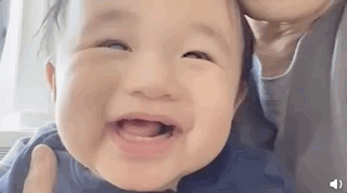 古巨基元旦晒儿子视频，Kuson笑容治愈，神情呆萌像爸爸