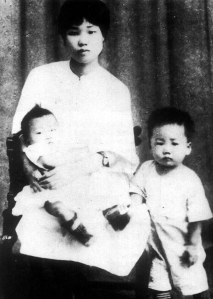 ë��Ӣȥ����֮ǰ����������4�����飬���������Ӳ�������������