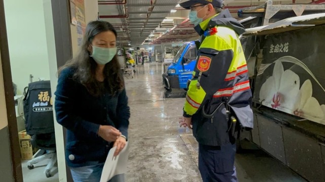 女歌手墜樓亡，手機通話內容曝光，其母只差20分鐘便可救她一命