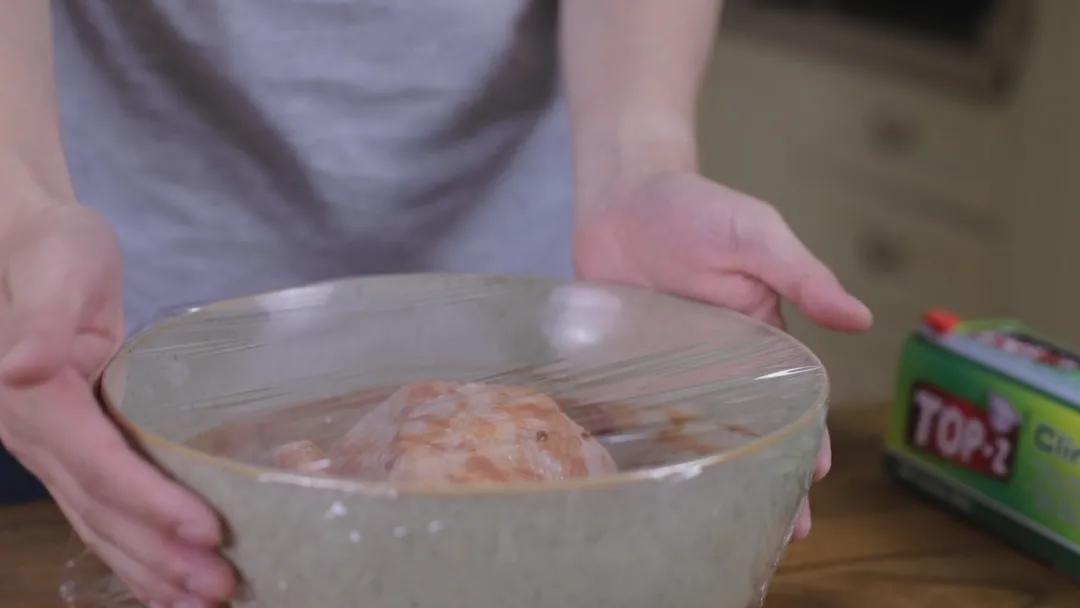 别出去排队了！巨香巨好吃的烤鸡在家就能做，超有圣诞内味儿