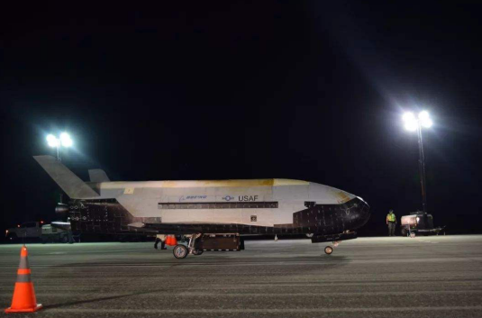 ​美国自封“太空警察”，打造太空计划，X-37b空天飞机只是探路