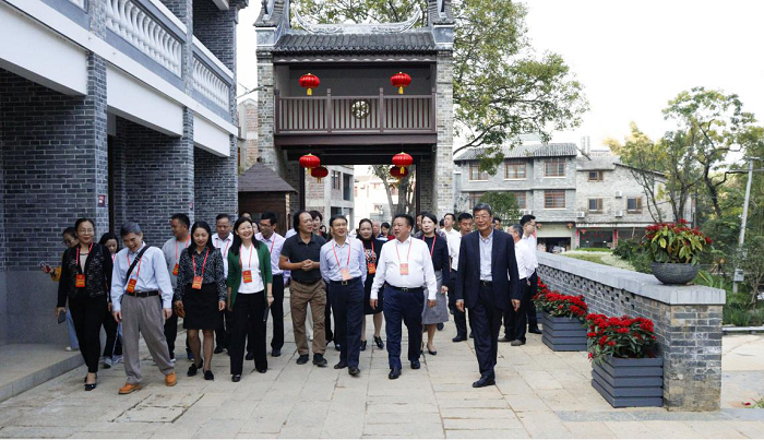 千年黄姚商业新标杆，龙门街打造鲜花小镇+夜黄姚