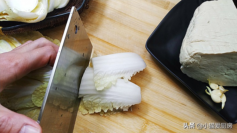 图片[4]-1棵大白菜和1块豆腐 教你白菜炖豆腐好吃的做法 营养解馋-起舞食谱网