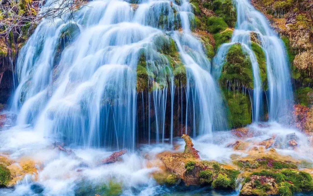 10 places that are most suitable for a person to travel, one every year, OK?