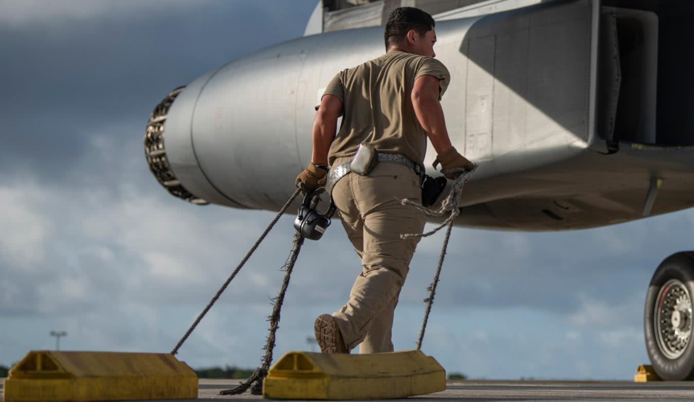美军对三款主力轰炸机升级，外观完全没变，弹
