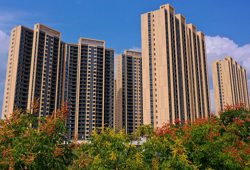 手握50万，明年起“买房”还是“存银行”？银行