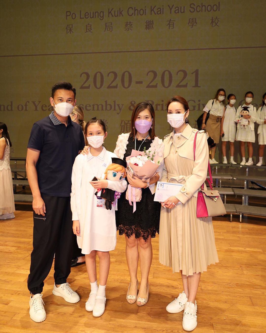 郭可盈女儿小学毕业，11岁津津就读星二代名校，连续三年学科冠军