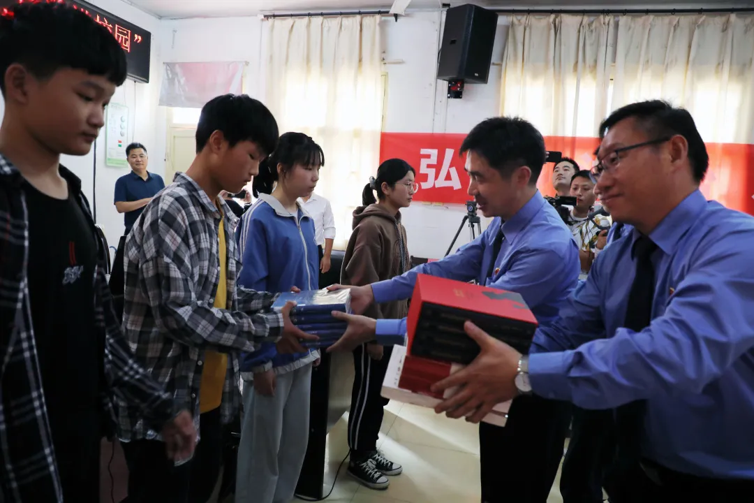 全省巡讲第四站｜亳州谯城：遇到同学被欺负，要不要管？
