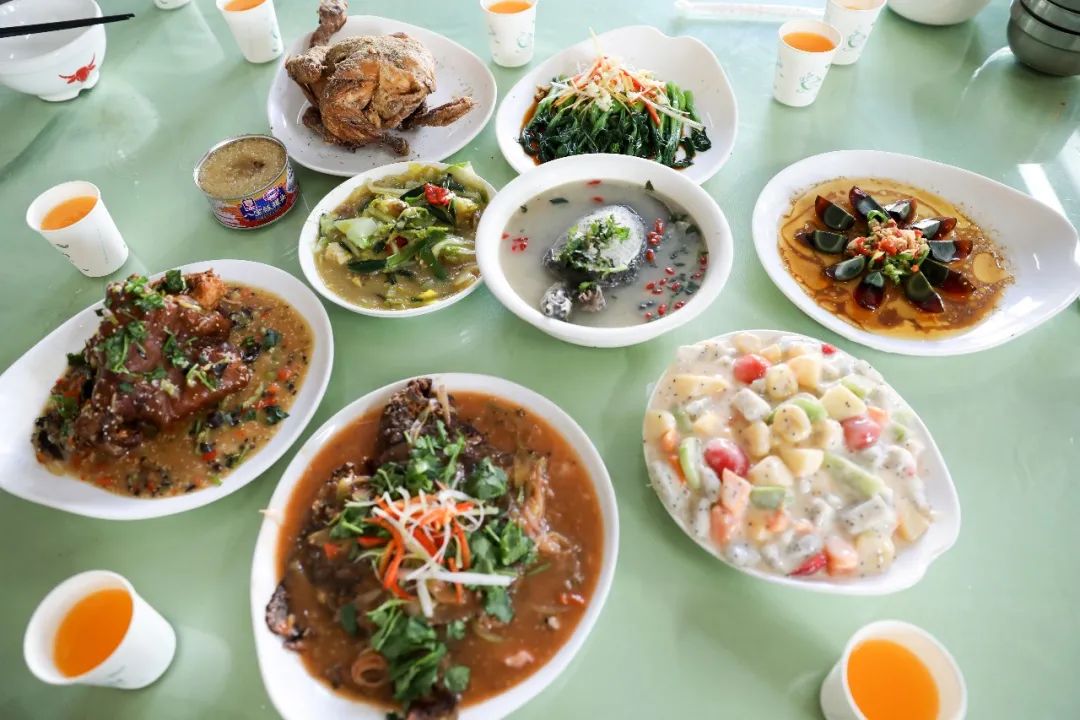 兵哥哥的“年夜饭”，看看哪个单位的伙食你最喜欢？