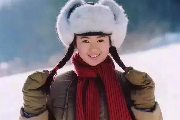 “白玉兰视后”童瑶的复杂情史，和她身后的两个男人