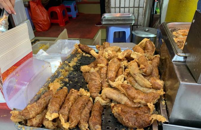 The snack hidden in the food market in Xiamen is known as the “carry ...