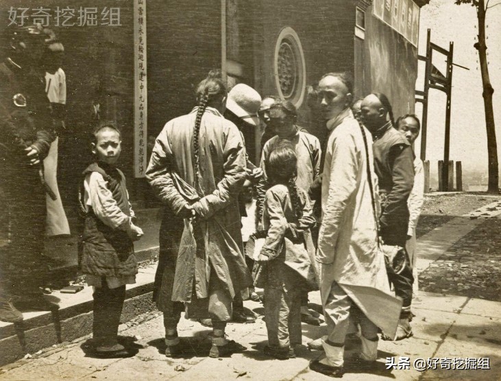 1908年珍贵晚清老照片，那时候雷峰塔还没倒塌
