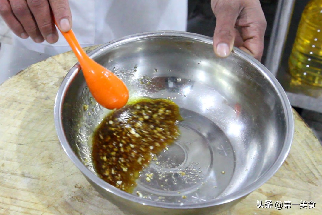 图片[7]-凉拌金针菇做法步骤图 口感清脆 夏天必备小凉菜-起舞食谱网