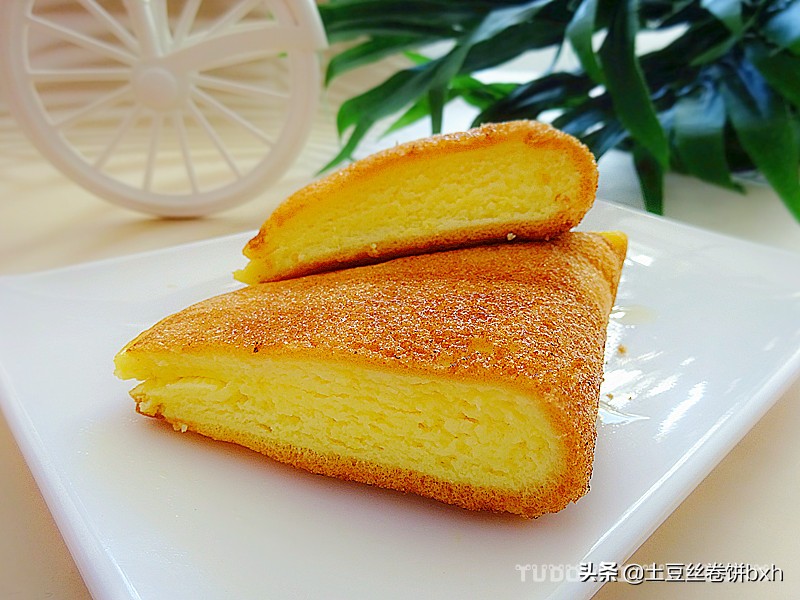 平底鍋就能完成的、入口即化的舒芙蕾式蛋糕，簡單好做，太好吃