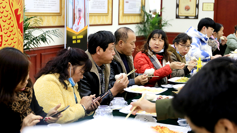 郑州北方“感恩伴随人生·幸福与我同行”感恩教育讲座盛大举行