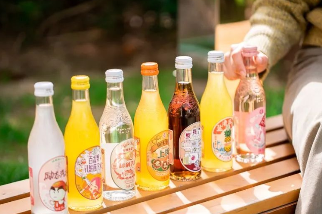 又一中国老品牌“复活”，成为饮料界的黑马，