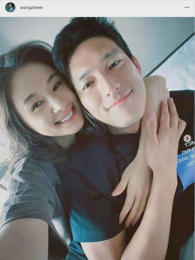 王子文疑带儿子与吴永恩过父亲节？晒与男友亲密合照日期令人瞩目