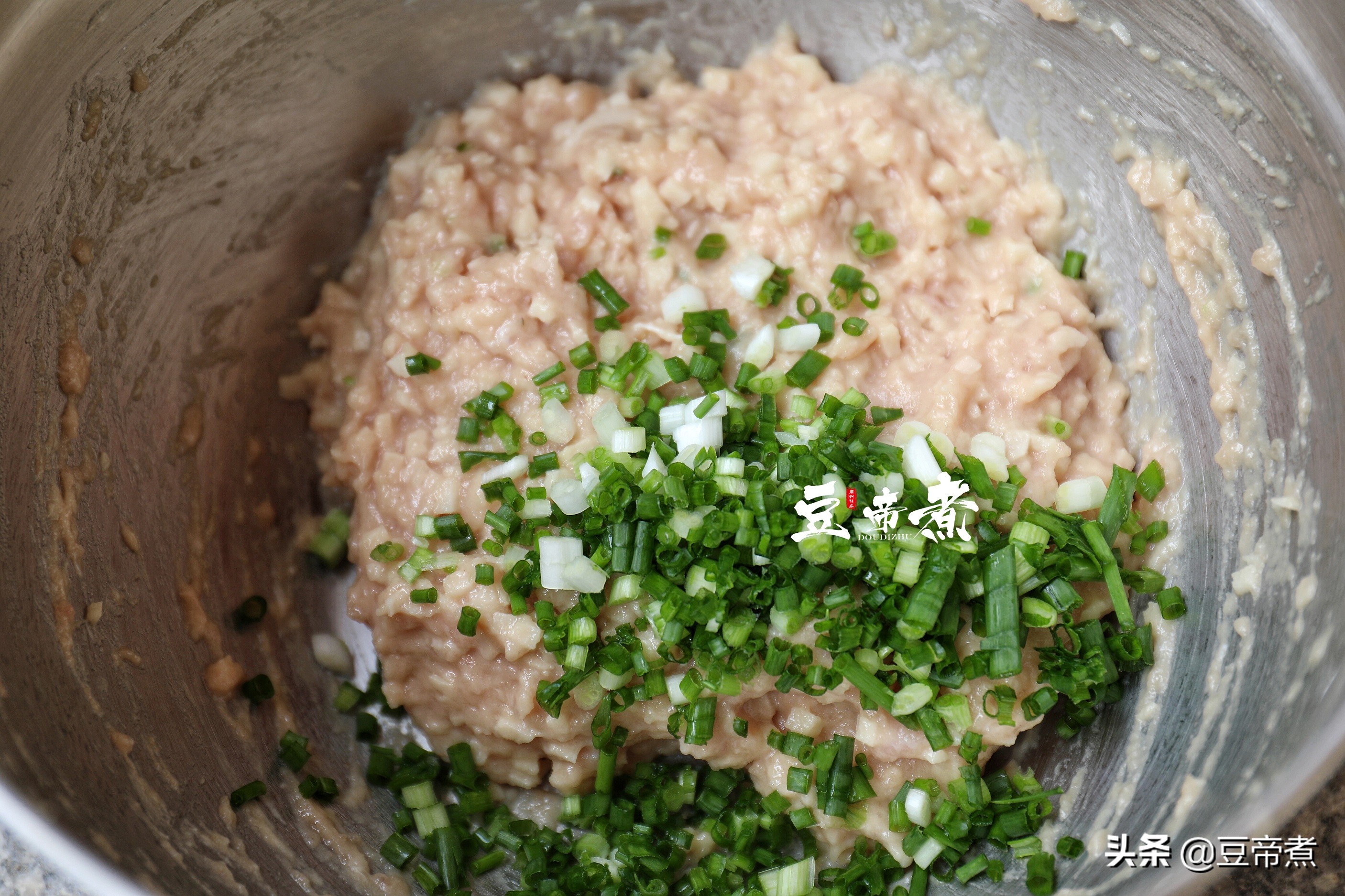 大冷天，最喜歡吃這東西了，口感清脆營養與豬肉一起煎實在太好吃