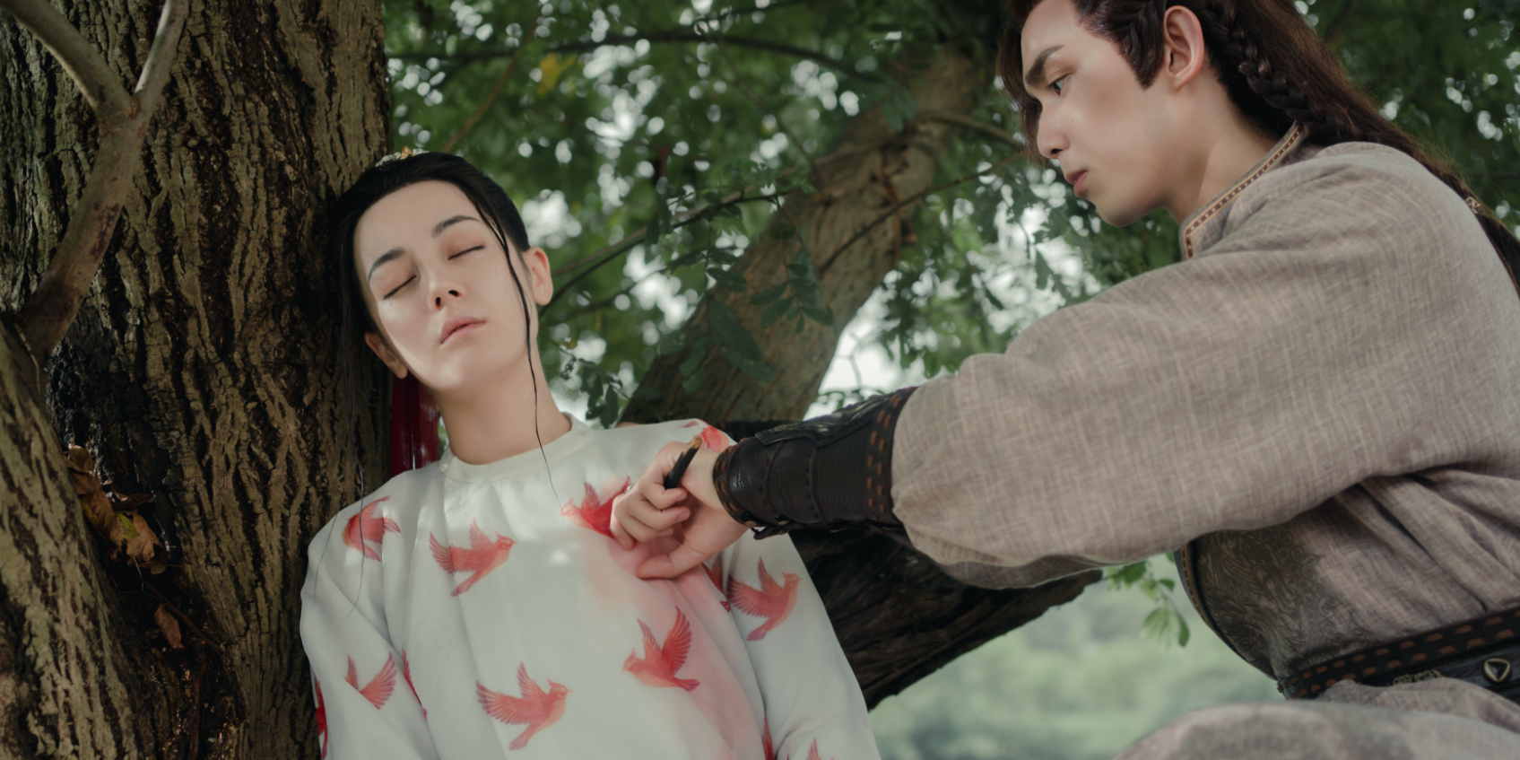 " long song goes " : Long song mother hides a fact, make a hint foreshadowing later developments in a story of big ending