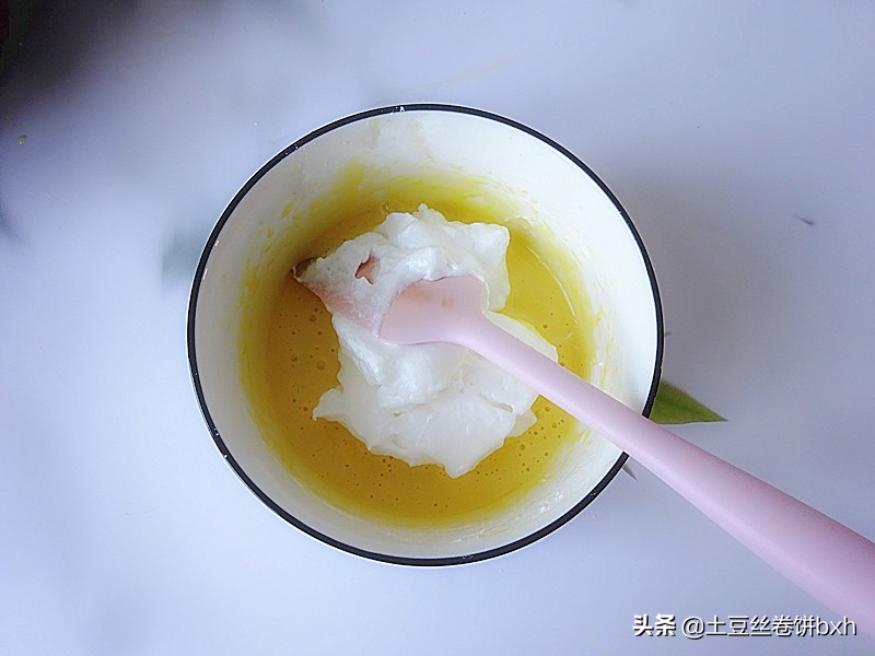 最简单的完美蒸蛋糕，几步就好，细腻润燥又解馋，吃一次忘不了