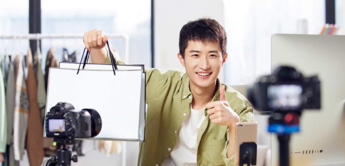 ����˽��ֱ�������졹���г�