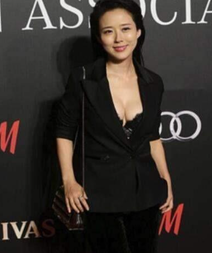嫦娥愛上"邢捕頭"，這對(duì)相差13歲"夫妻"，簡直讓人上頭