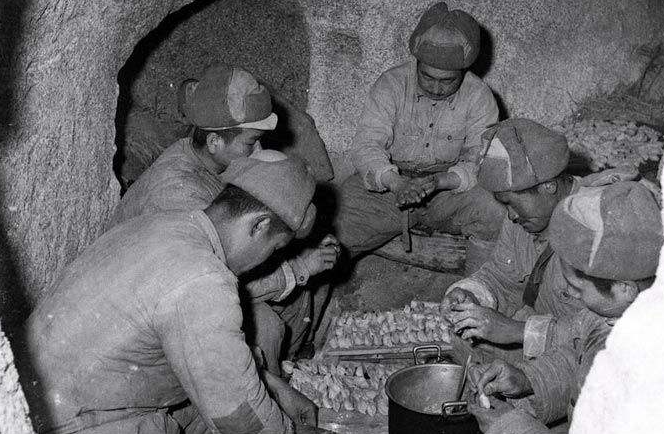 彭德怀计划对美发动进攻，毛主席召开紧急会议