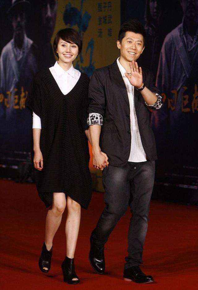 32岁嫁最年轻影帝，巅峰时息影投身戏剧，如今