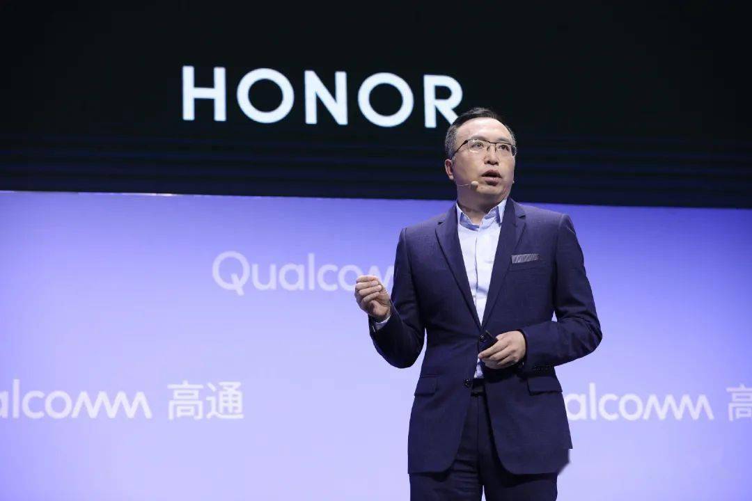 继承华为“衣钵”的荣耀，进军高端，要拿回华为丢失的东西？