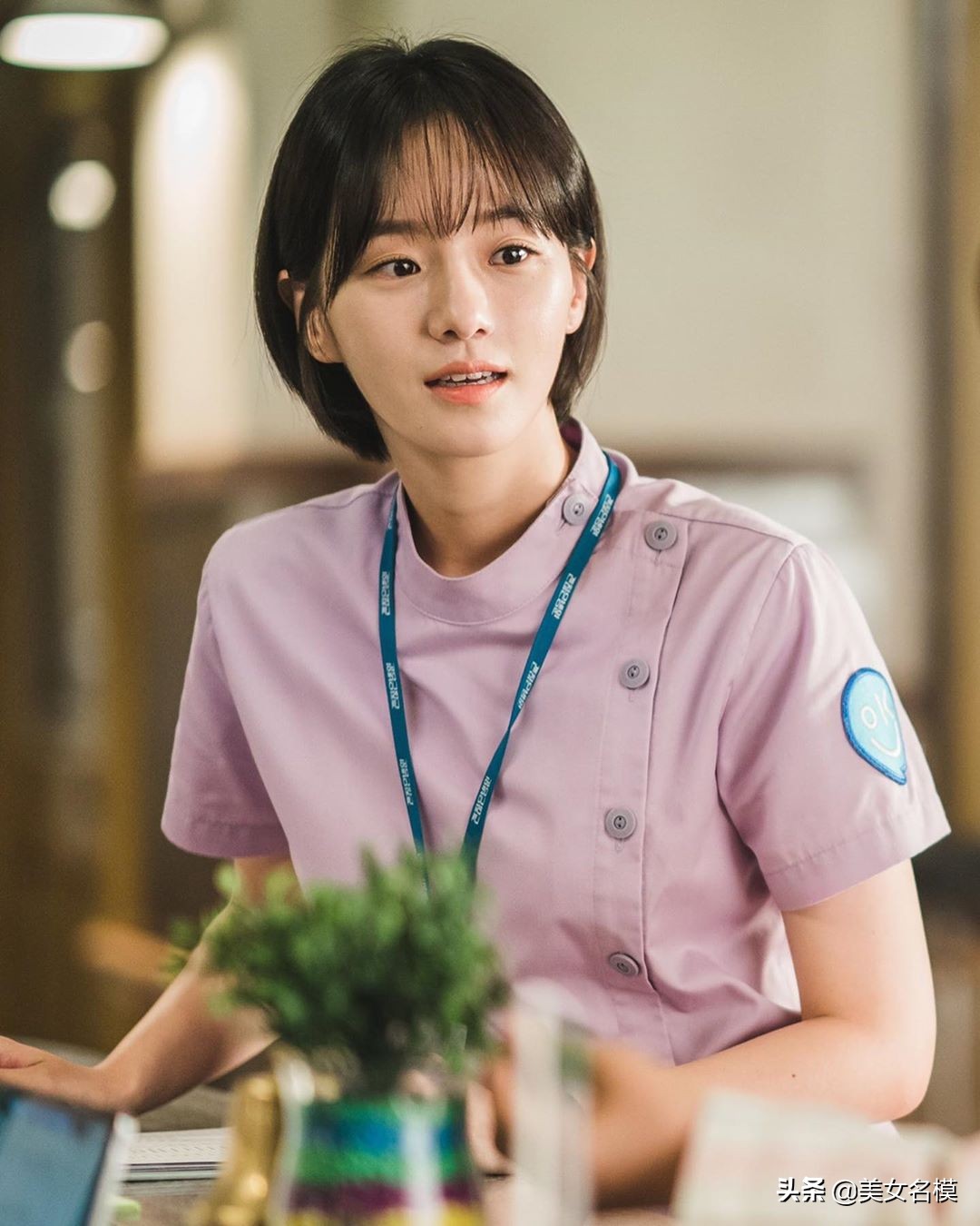 《雖然是精神病但沒關係》小護士樸珪瑛清新外貌宛如初戀女神