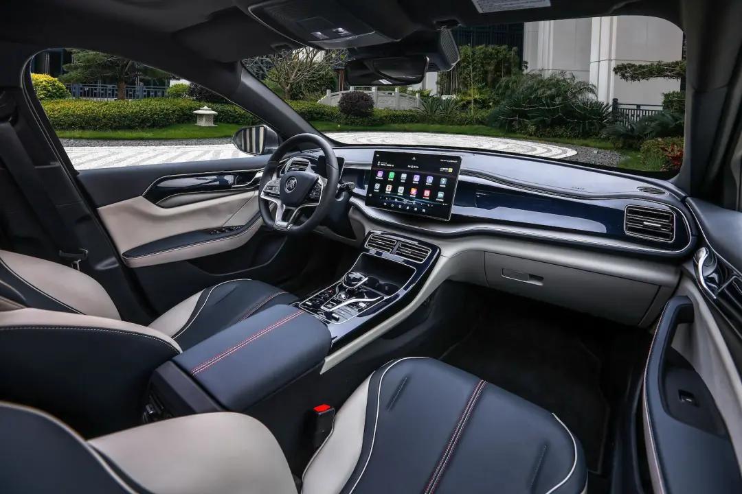 每公里油费2毛5还能上绿牌，比亚迪秦PLUS比丰田混动香多了