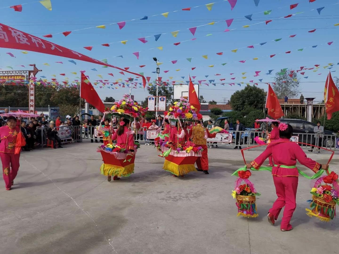 据悉,近年来,高楼村在乡村建设方面开展了积极的探索,举办了乡村运动