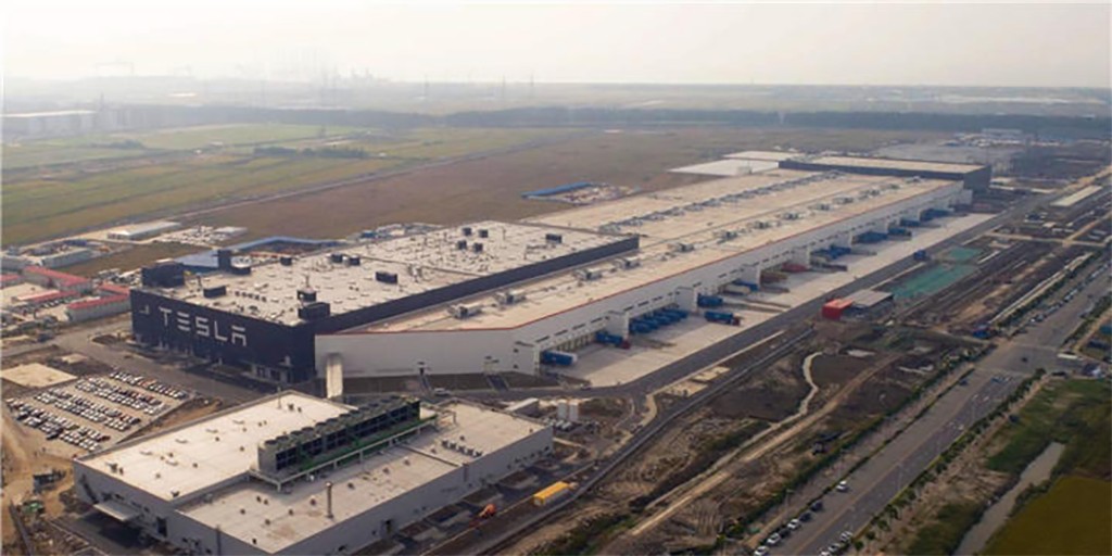 蔚来EC6？还是等等特斯拉Model Y?