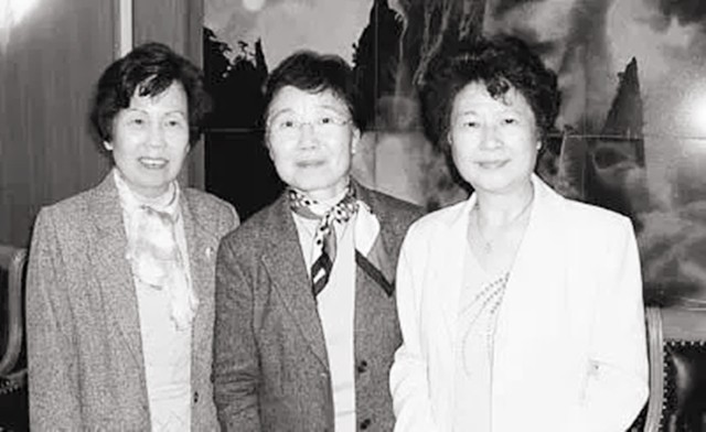 国乒名将：60年代世界冠军，2005年从一线退休，
