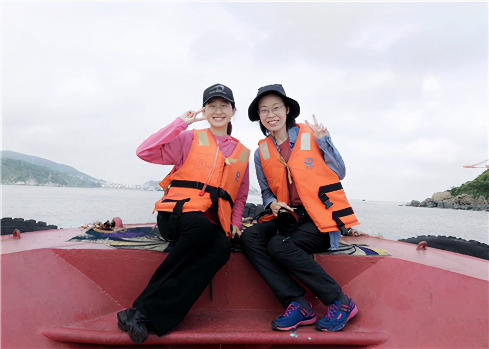 洪紫千：何以解忧？惟有公益