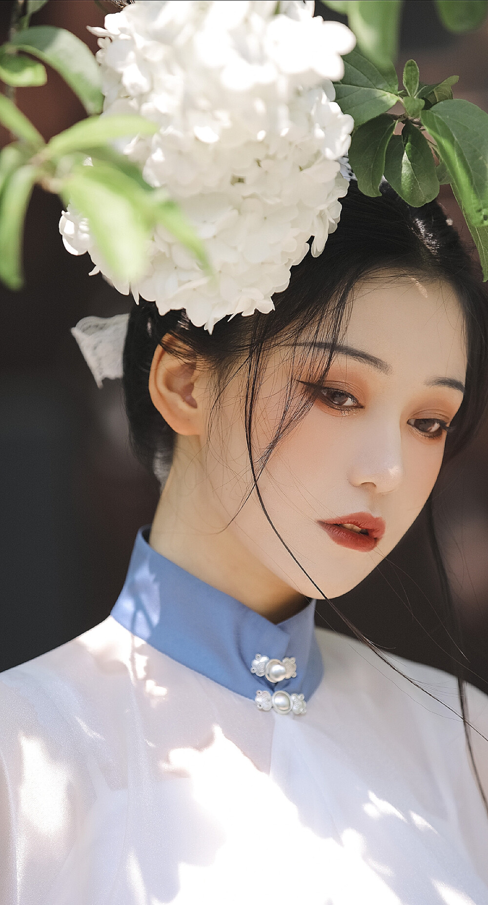 白居易很经典的一首《采莲曲》，只有短短4句，却写尽初恋的美好