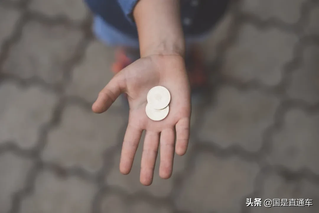 国债卖给谁？“财政赤字货币化”把锅炸了