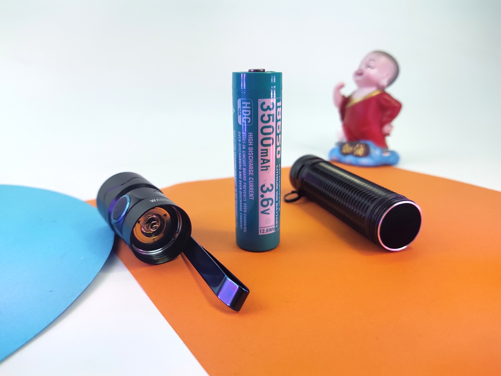 双按键EDC战术手电 方便快捷为你照亮整个世界