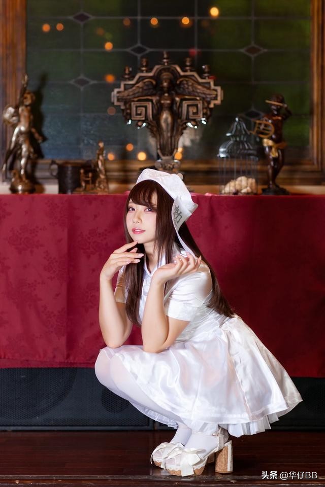 日本美女Coser ないる的可爱萝莉和性感御姐美图图片