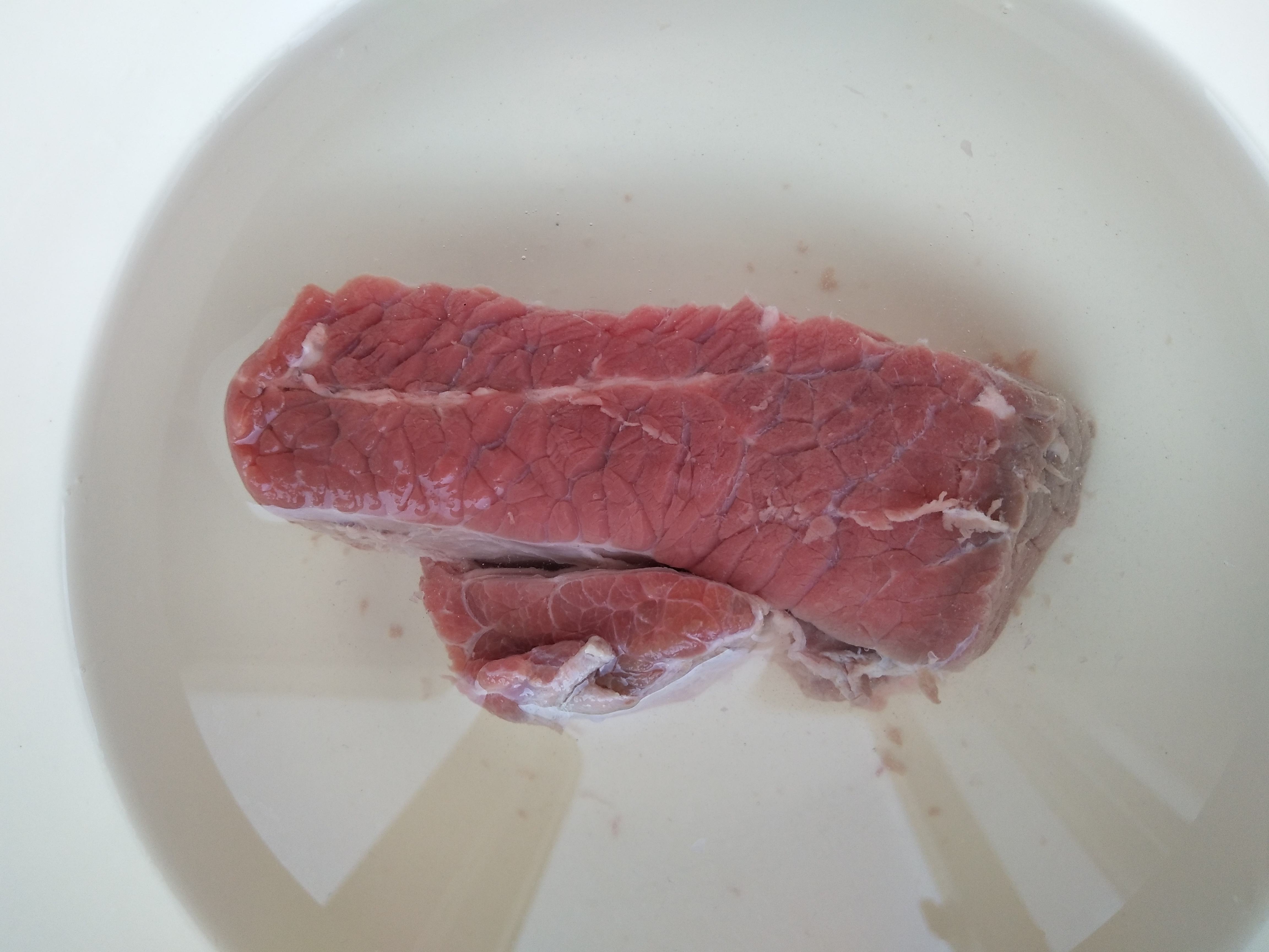 When stewing beef, if you want the beef to be soft and delicious, add one more to make it soft and delicious.