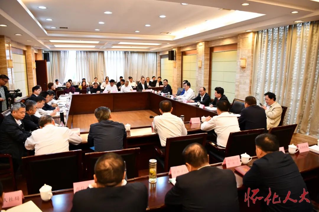 敞开“大门”立标准广开言路治扬尘——《怀化市扬尘污染防治条例》（草案）二审工作综述