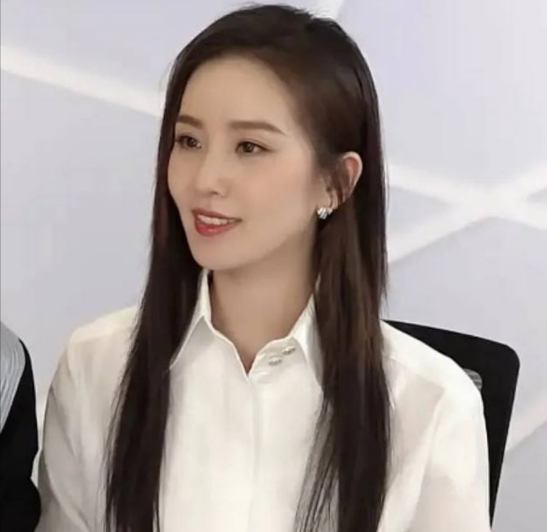 吴奇隆把刘诗诗捧在手心里宠？网友：这是有原因的