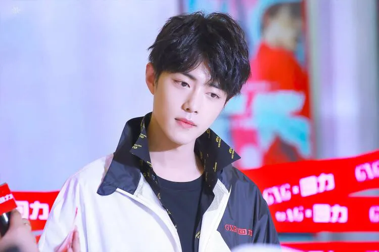 明星“搬家”：程潇因太难放弃，何洛洛被逼停榜，还是肖战厉害