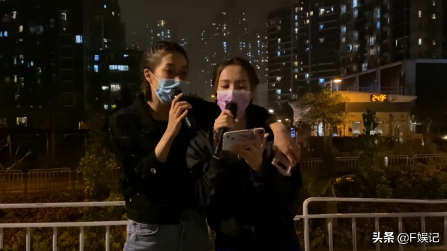 鍾嘉欣開心曬女兒第一次縫紉作品放棄事業樂於當全職媽媽