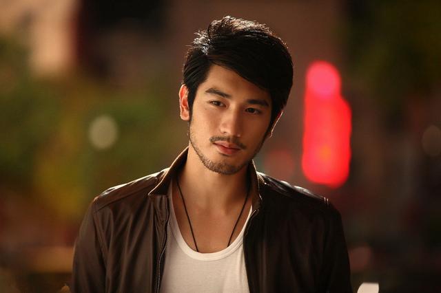 无人会黑的除了古天乐还有他，绅士儒雅不幸离