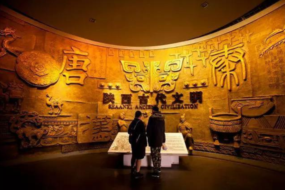 农民挖出一锈铁锅，无偿上交只带回一奖状，多