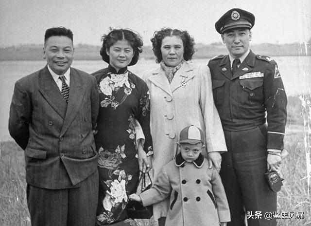 蒋纬国婚姻悲剧：娶了年轻20岁的后妻,却难忘旧