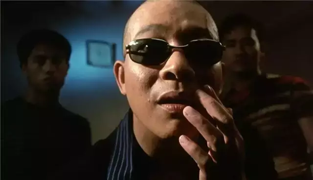 《龙在江湖》丧波,入行36年第一次拿奖,网友:好演员的春天来了