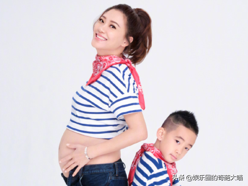 有種“挑著長”叫陳胤捷，完美避開媽媽基因，與陳小春複製粘貼